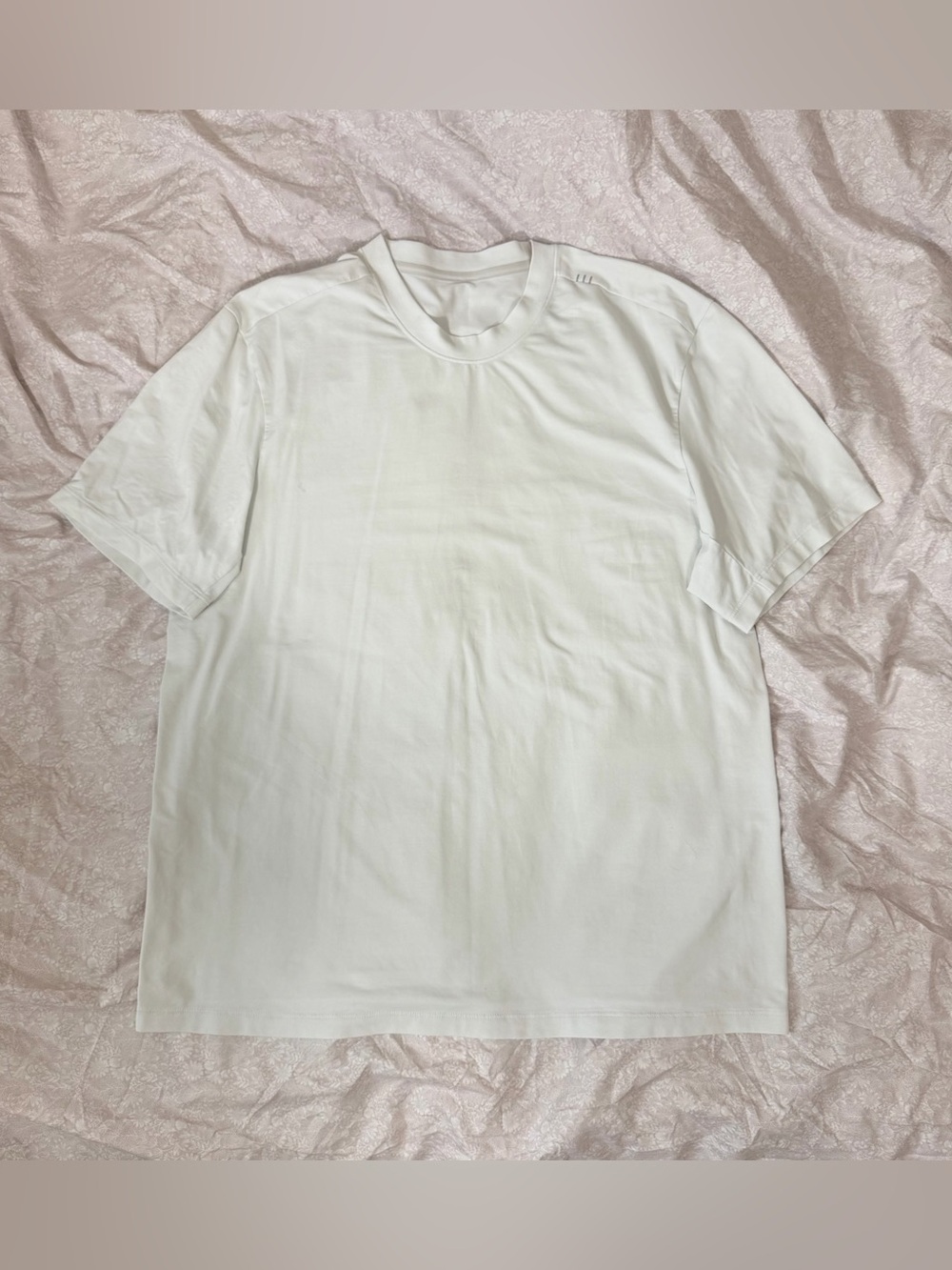 Lululemon Men's Short Sleeve Athletic T-Shirt White Off-White // Size Large